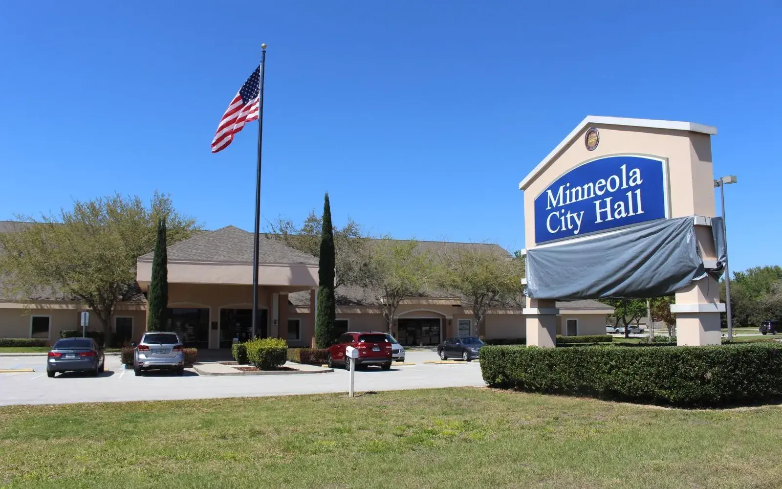 Minneola City Hall building and sign in Minneola, FL