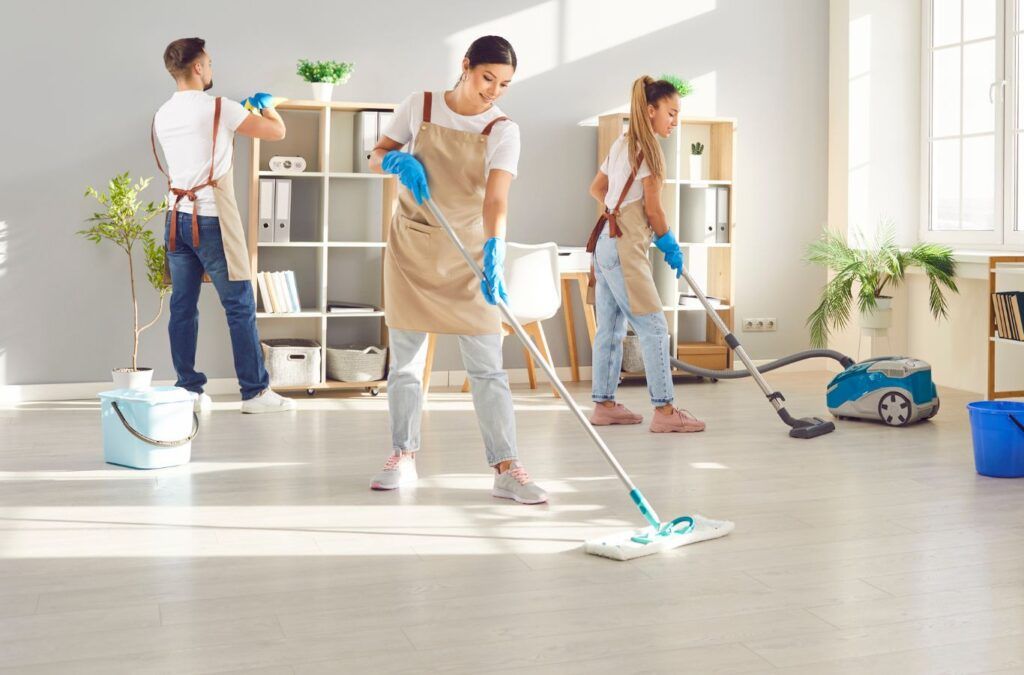 CleanieUp team completing Standard Cleaning in Winter Garden, FL, showcasing the advantages of choosing skilled local cleaners for routine home care.